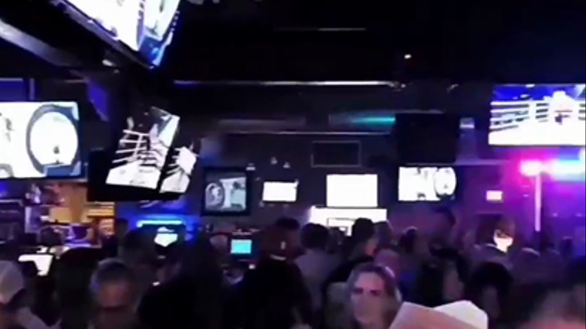 Hey DJ, Turn It Up!