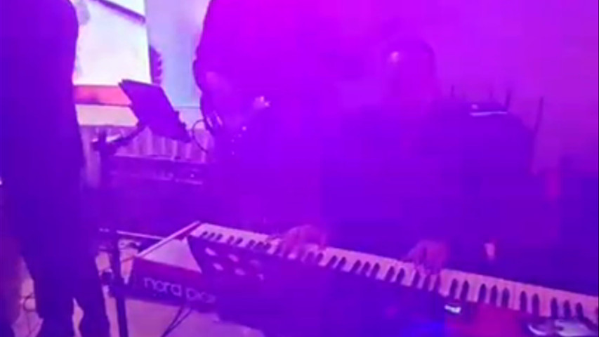 Tremendo Lío Band with sax