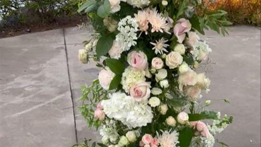 Full flower arch 