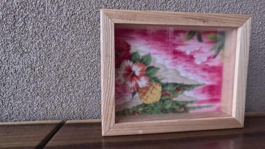 Mini shadow box