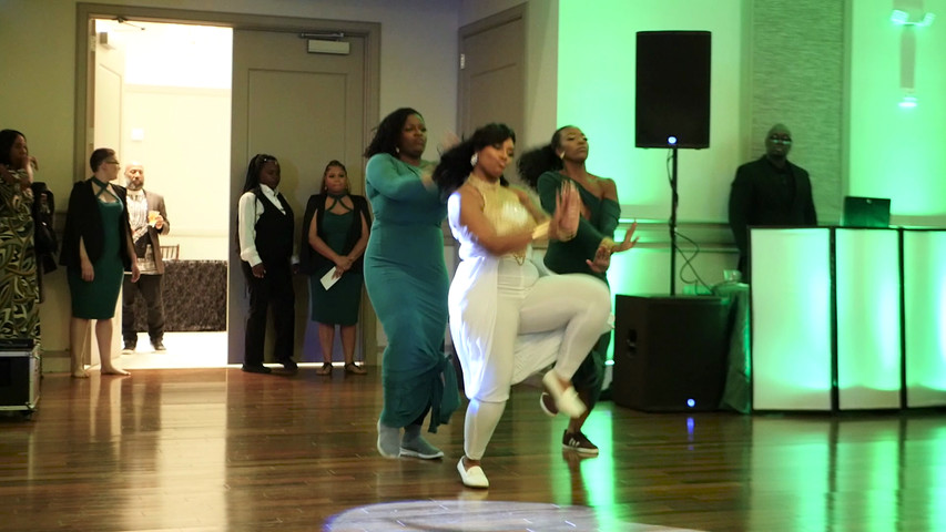 Mitchell Wedding (Bride Alpha Kappa Alpha Stroll)