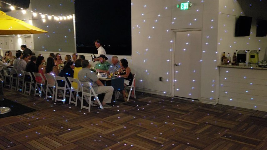 Dinner atmosphere 1