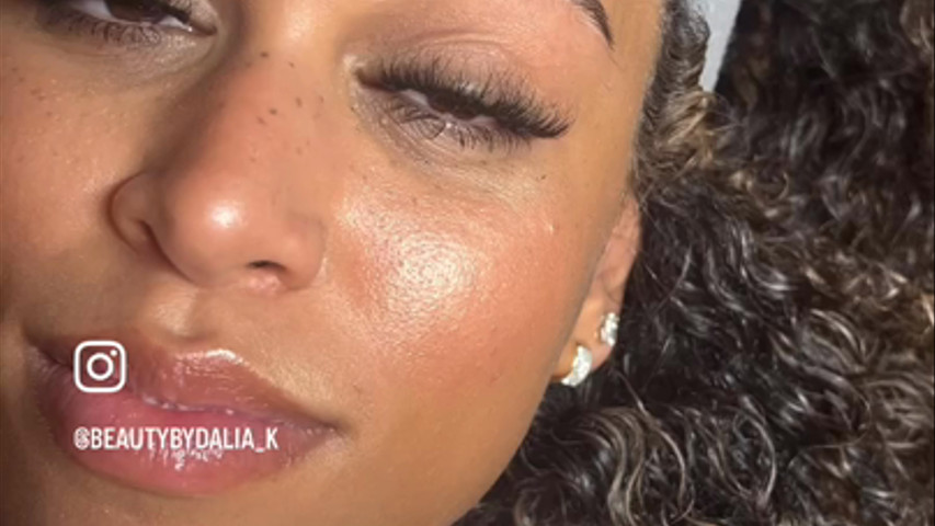 Eyebrows lamination and tint 