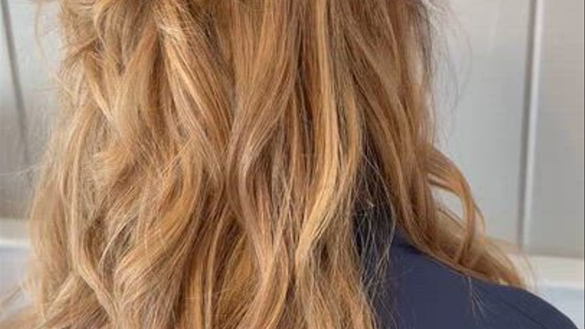 Romantic Extension Waves