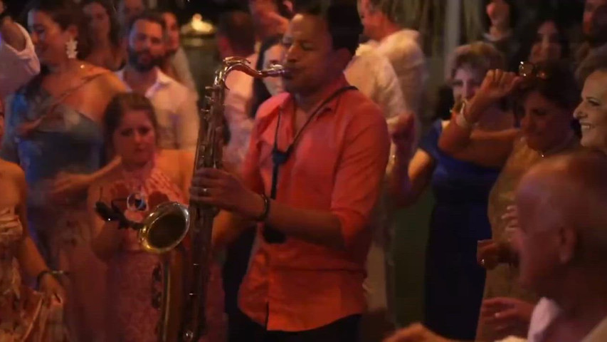 Saxophonist Jason Gay