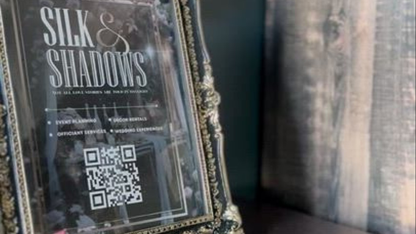 Bell & Bubbly Signage 