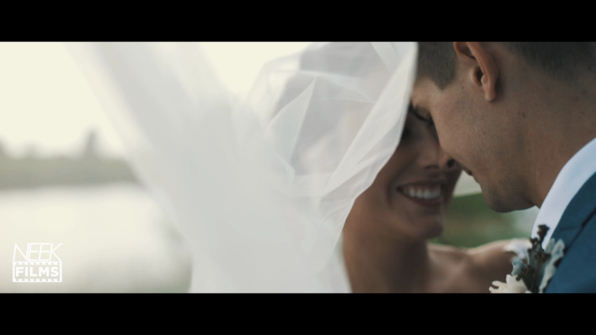 Laine & Kensie sNEEK Peek