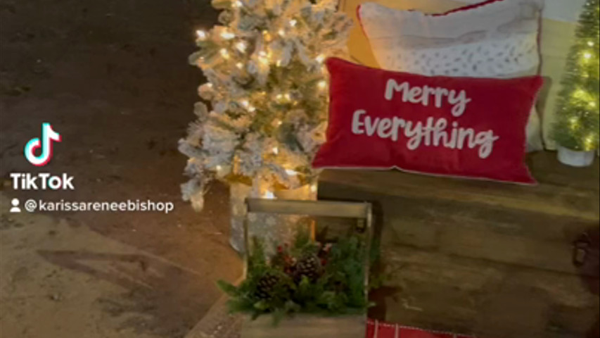 The Gypsy Camper -Christmas