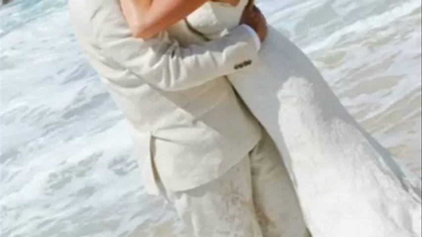 Trash the Dress: Beach Edition!