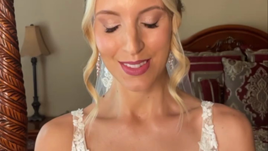 Tara - elegant bridal look