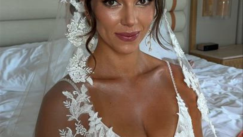 soft glam makeup and hairstyle