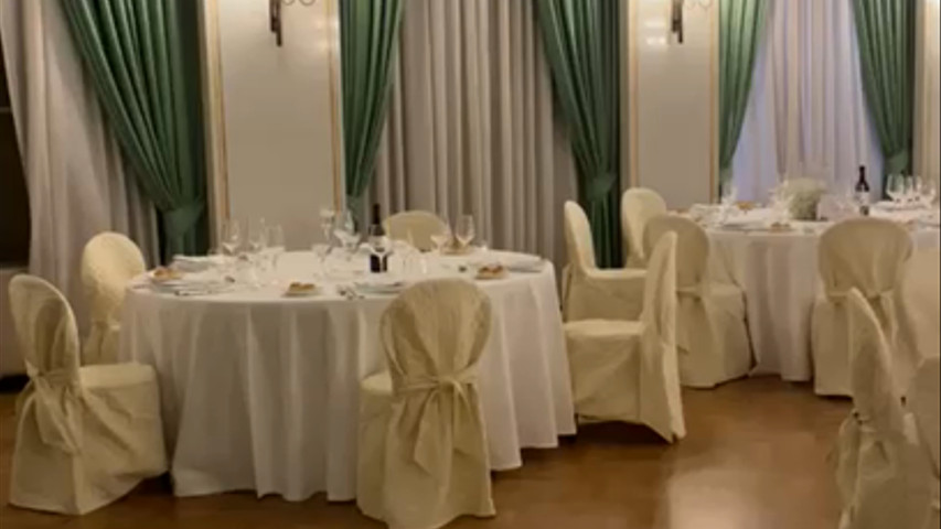 Set-up round table