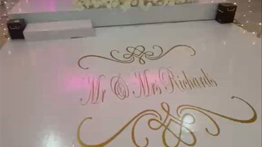 Dancefloor W/Monogram  + Riser 