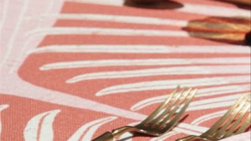 Sullivan Palm Coral linen