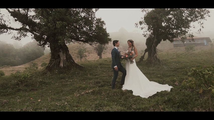Astrid & Mario • Lost in Paradise
