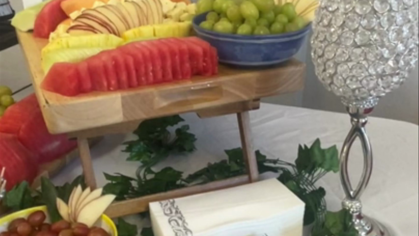Ultimate fruit and cheese display video 171647759052403