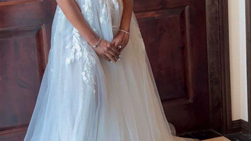 Bride First Look Photoshoot