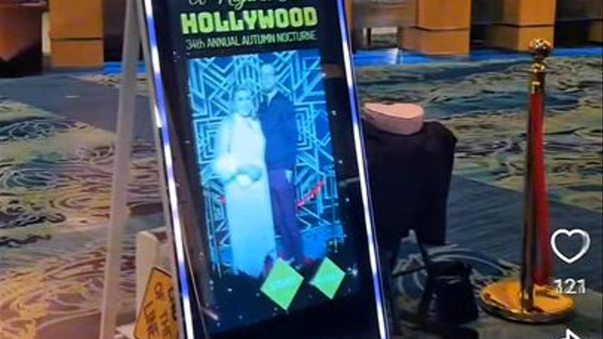 MAGIC MIRROR PHOTOBOOTH