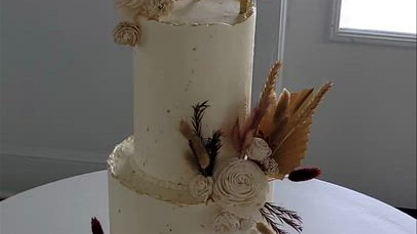 Boho Elegance Wedding Cake
