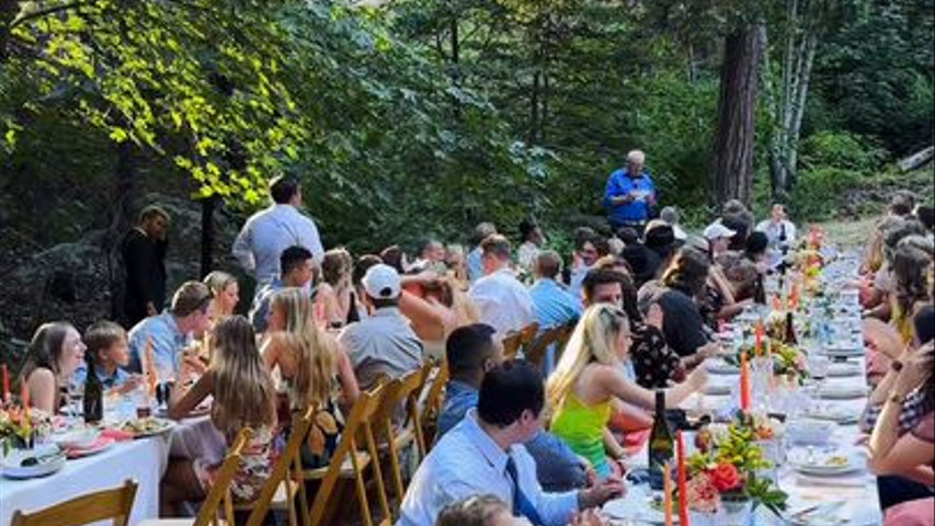 Pretty little woodsy wedding