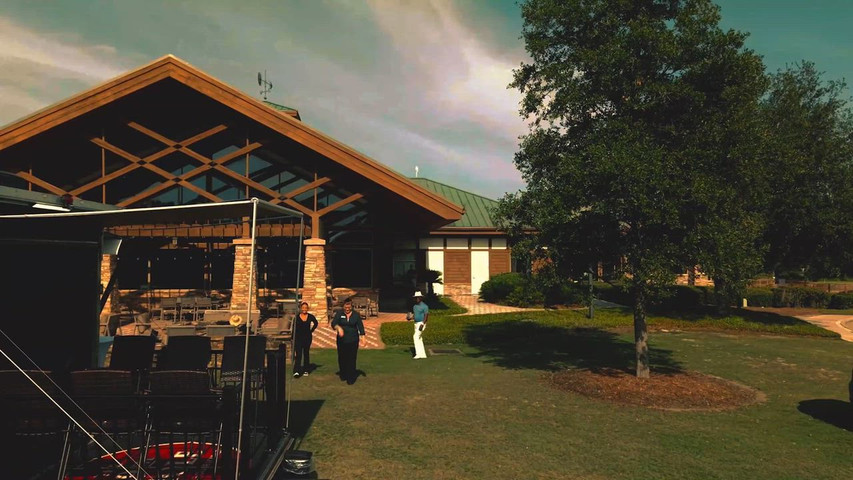 The 19th Hole Mobile Lounge Experience