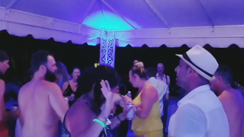PARTY TIME 