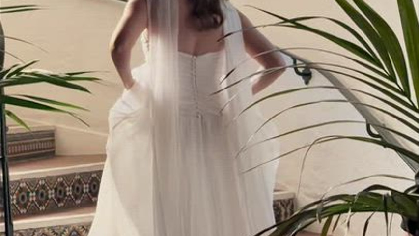 A moment for the dress