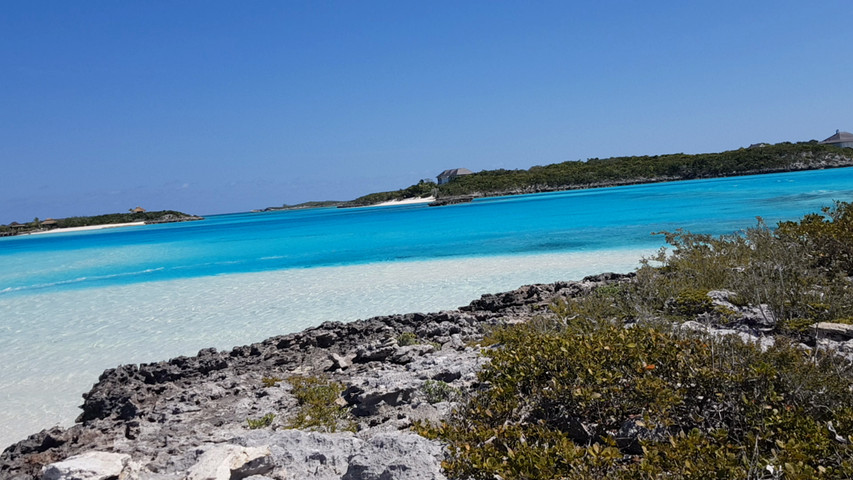 Sandbar at Pipe's Cay, Exuma