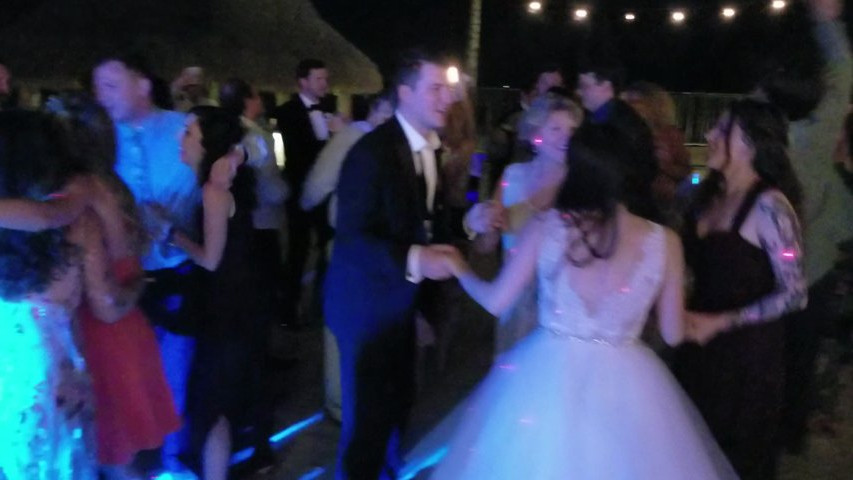 Final song of the evening. Wait for it at the end. Dirty Dancing Finale.