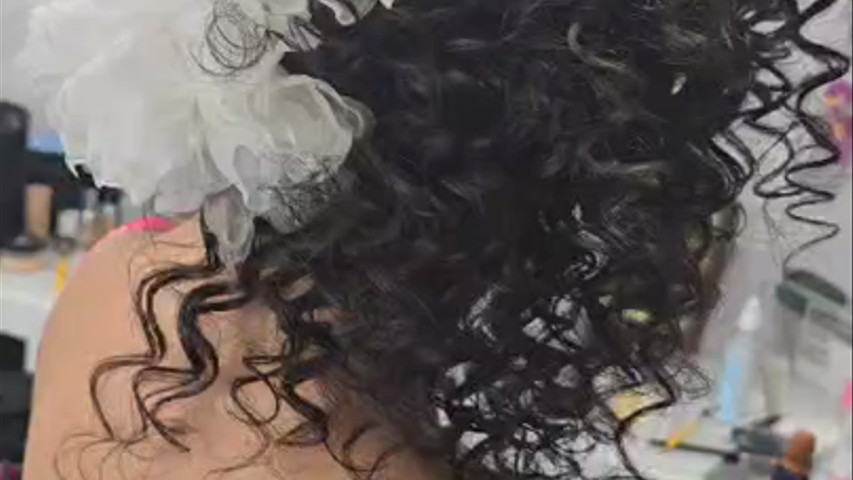 Natural hair style