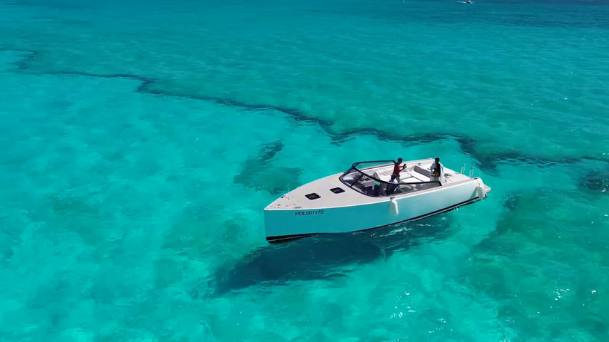 Romantic Motorboat Proposal at Isla Mujeres | ARTE AMORE