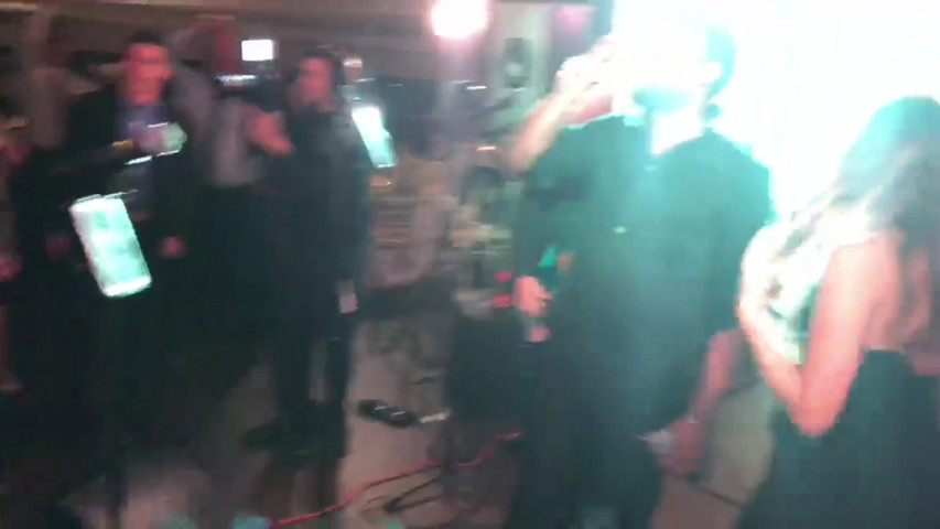 One More Song !