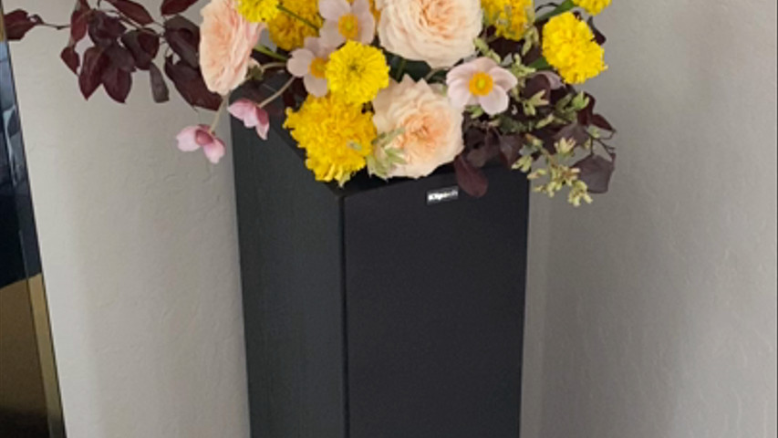 Floral arrangement 