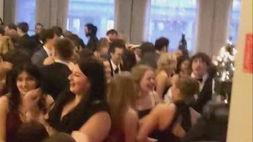 We pack the dancefloor