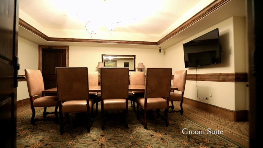 Club at Flying Horse Weddings