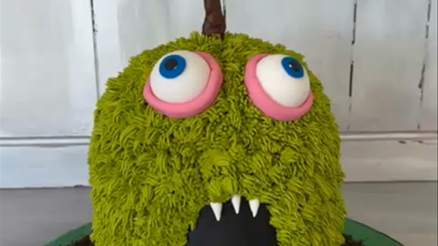Roobina's Cake - Custom Cakes & Desserts in LA