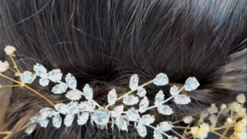 WEDDDING DAY HAIR
