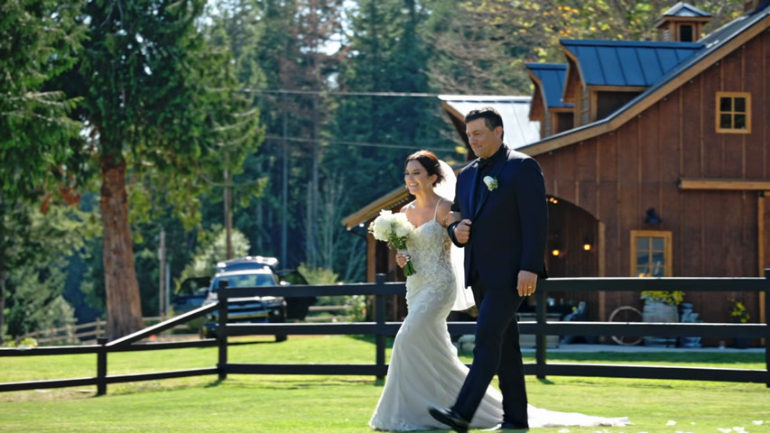 Belle & Barn First Wedding 