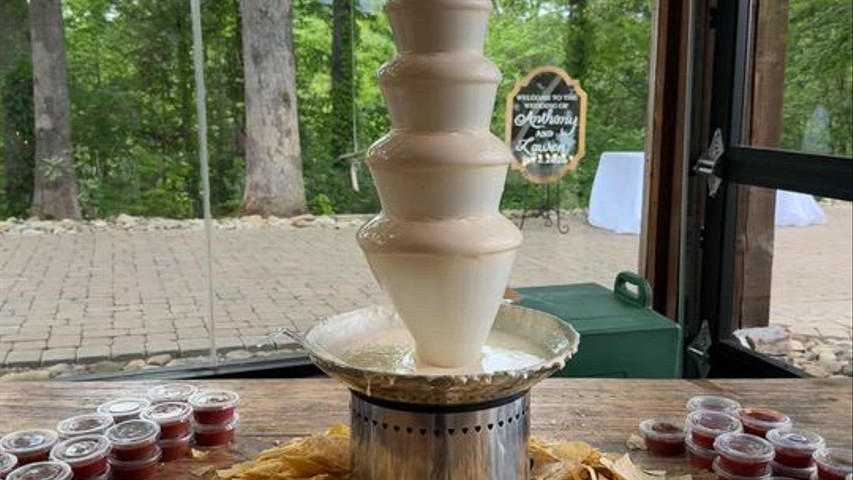 Queso Fountain