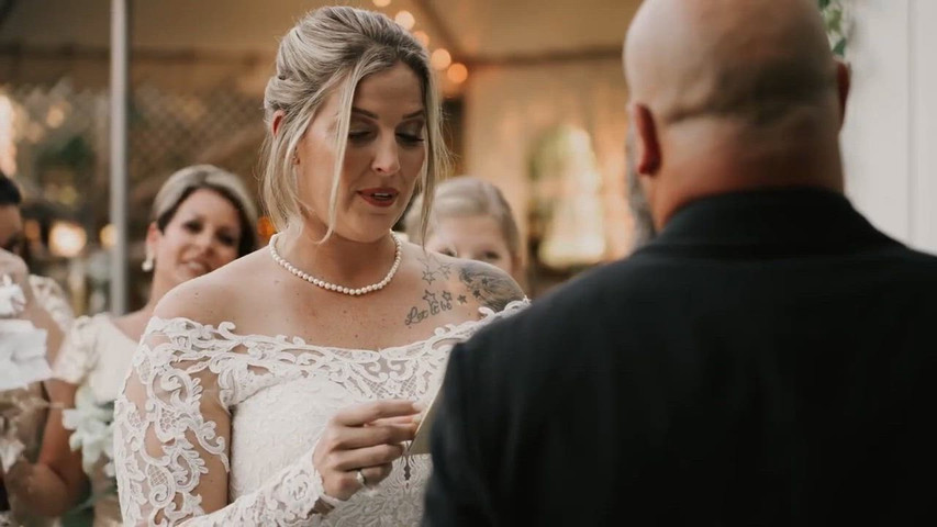 83 Weddings 