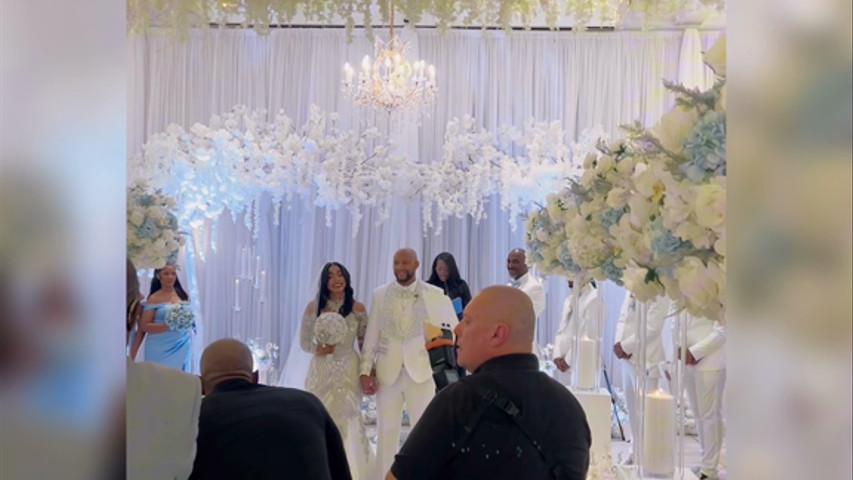 Stunning bride, beautiful ceremony 