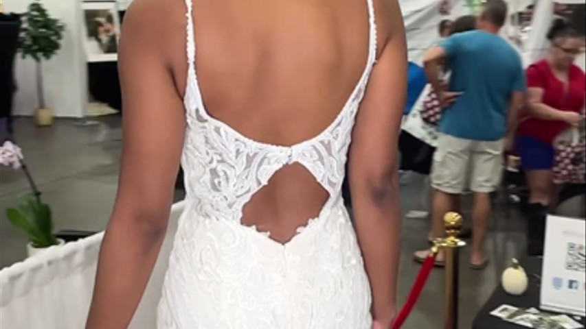 Center stage bride