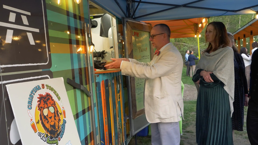 TRAIL BREAK epic taco truck wedding