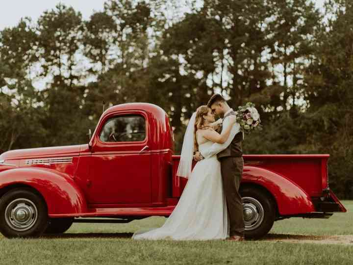 Featured image of post Barn Wedding Venues Mississippi : It is a privately owned and operated wedding venue created by tori and nathan banks, who have been helping couples make their dream wedding a reality since 2014.