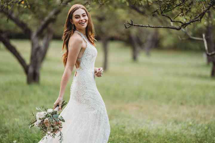 44 Thoughts Every Bride Has While Wedding Dress Shopping Weddingwire