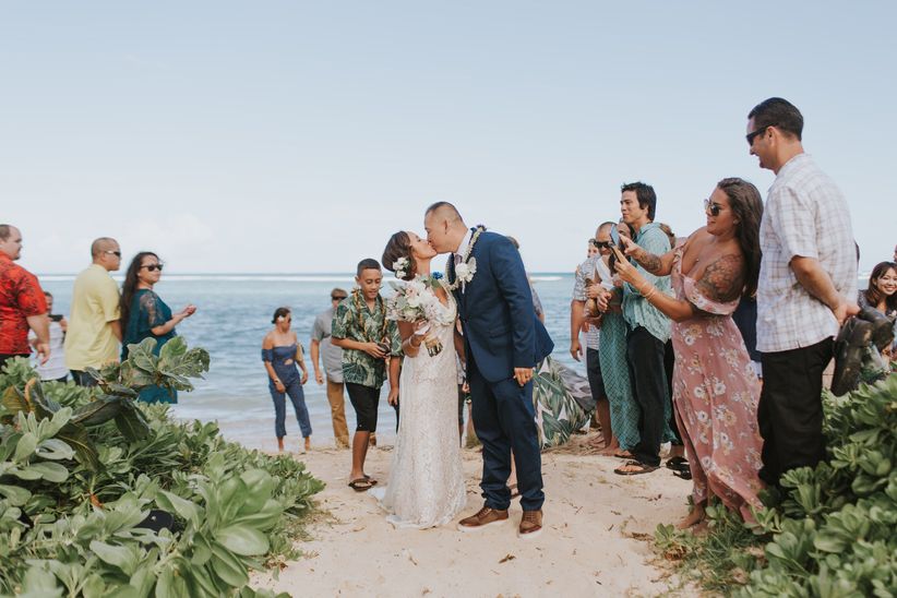 How To Plan A Destination Wedding On A Budget Weddingwire