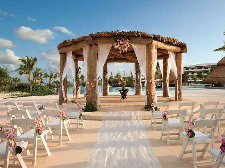 Which Type Of Resort Matches Your Destination Wedding Style