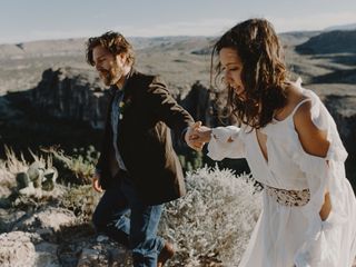 10 West Texas Wedding Venues for Peak Desert Realness