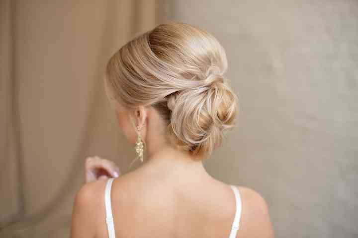 Here S Why You Should Consider Wedding Hair Extensions Weddingwire