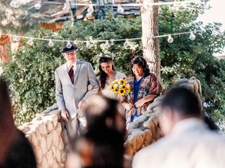 How to Handle Divorced Parents While Planning a Wedding